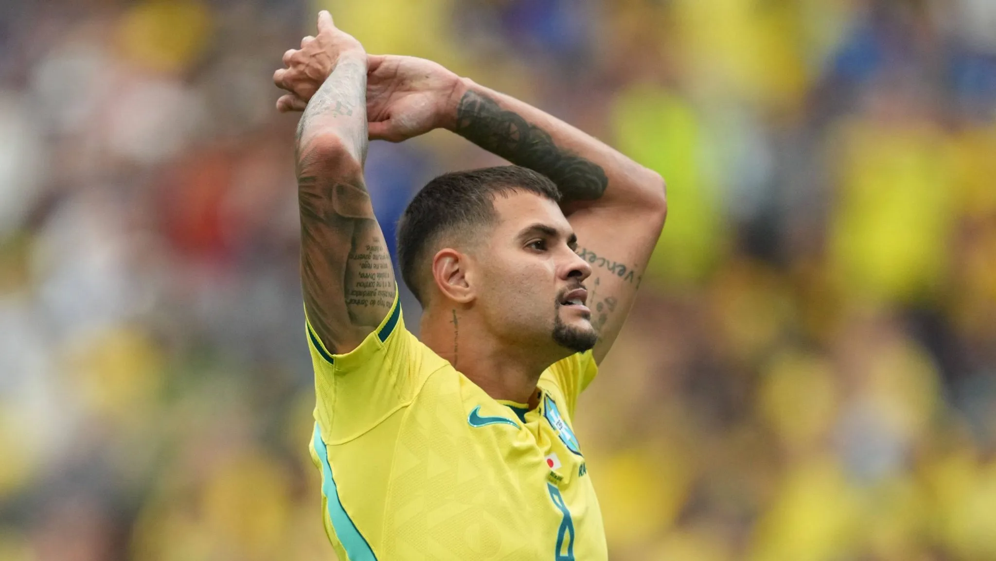 Bruno Guimaraes em partida pela sele&ccedil;&atilde;o brasileira (Foto: IMAGO / DeFodi Images)