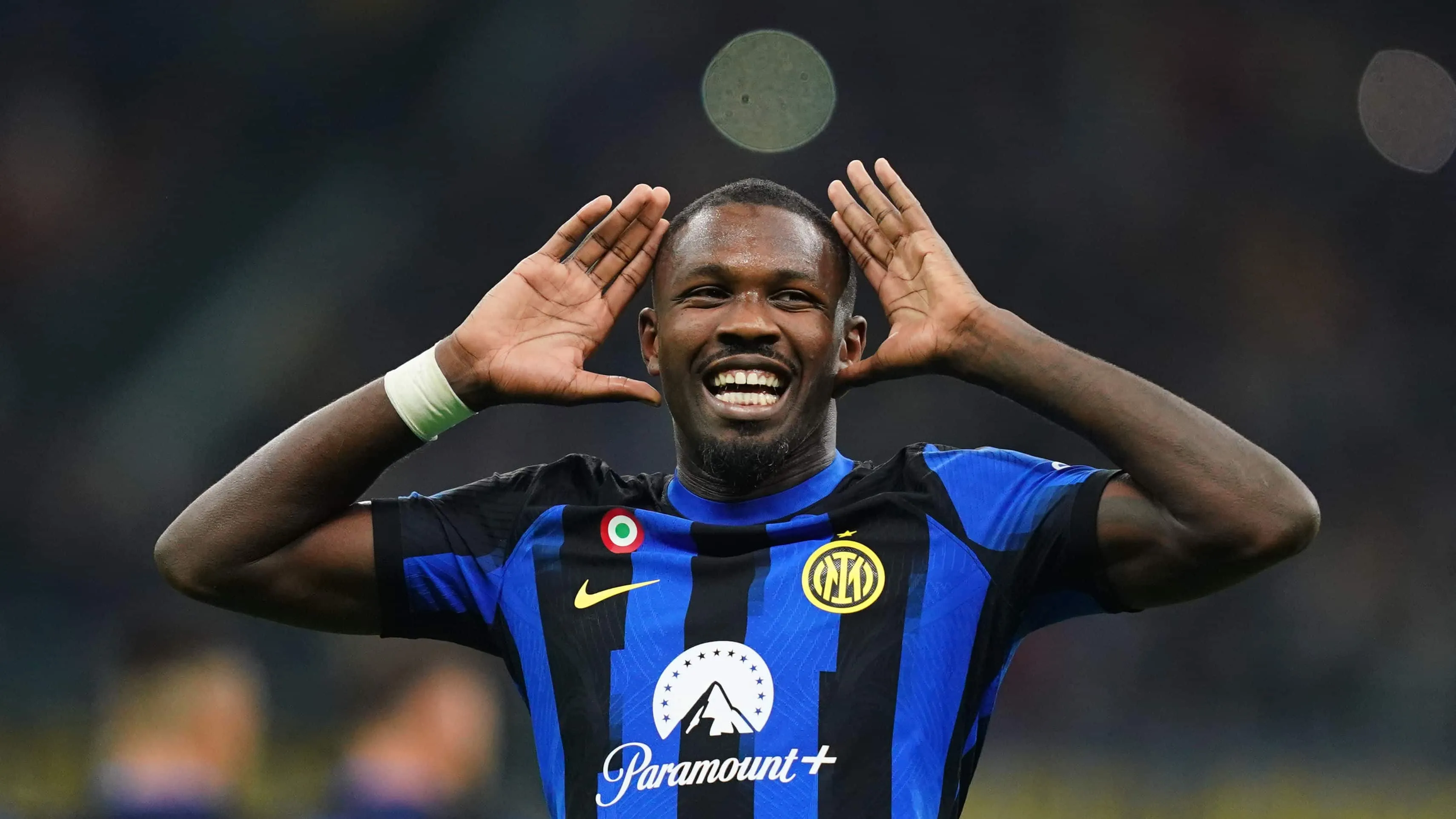 Inter fez por merecer a vit&oacute;ria ao martelar a Roma insistentemente e arrancar gol com Thuram