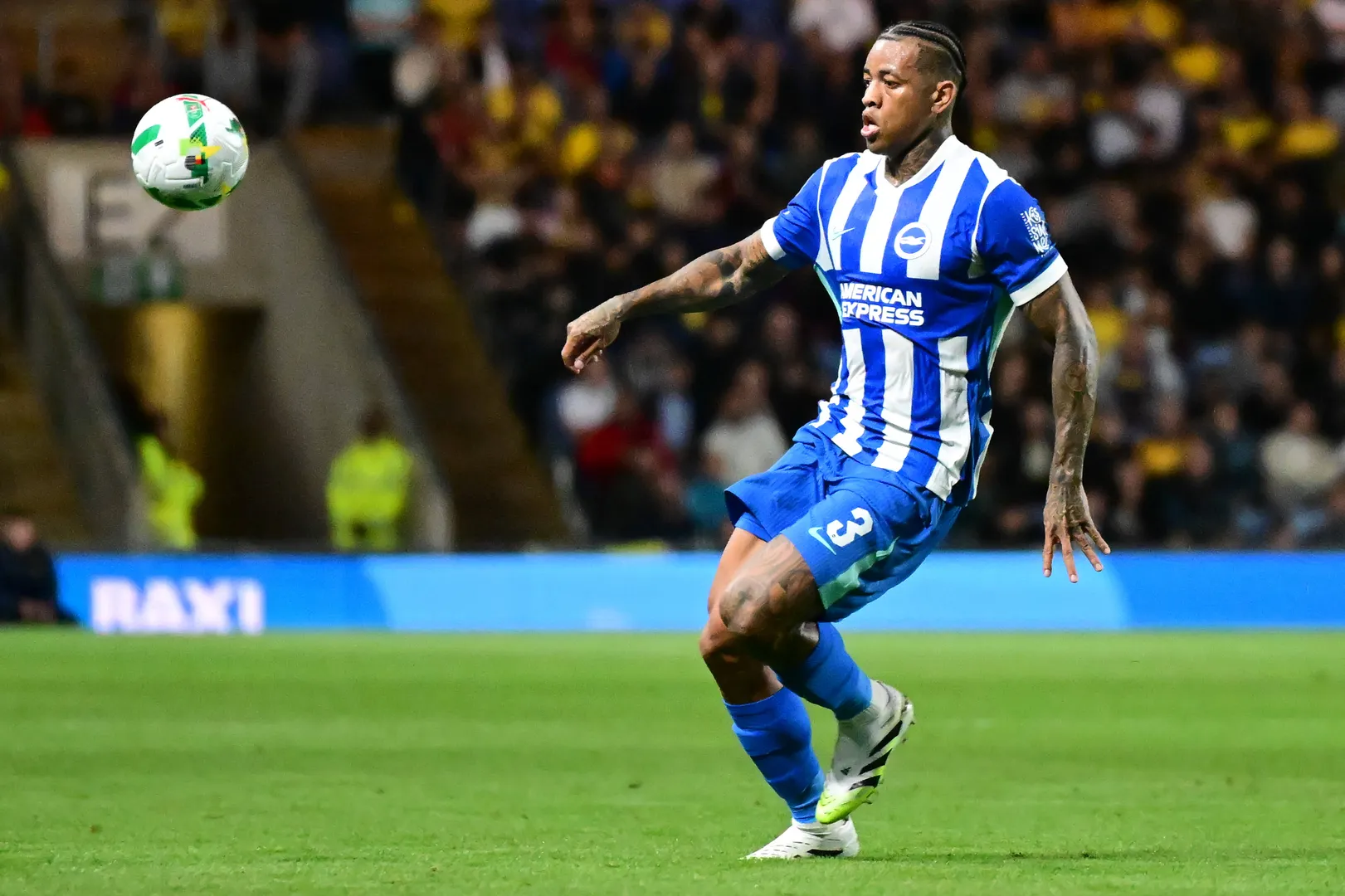 Igor Julio em a&ccedil;&atilde;o pelo Brighton
