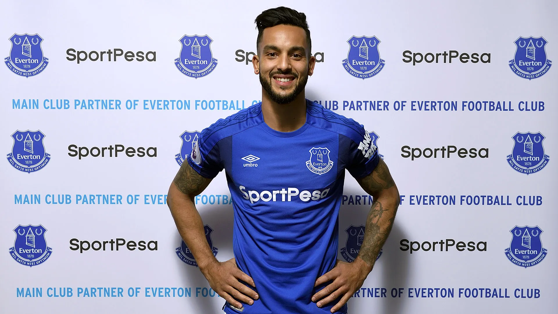 Walcott troca Arsenal por Everton sem corresponder &agrave;s expectativas criadas sobre ele