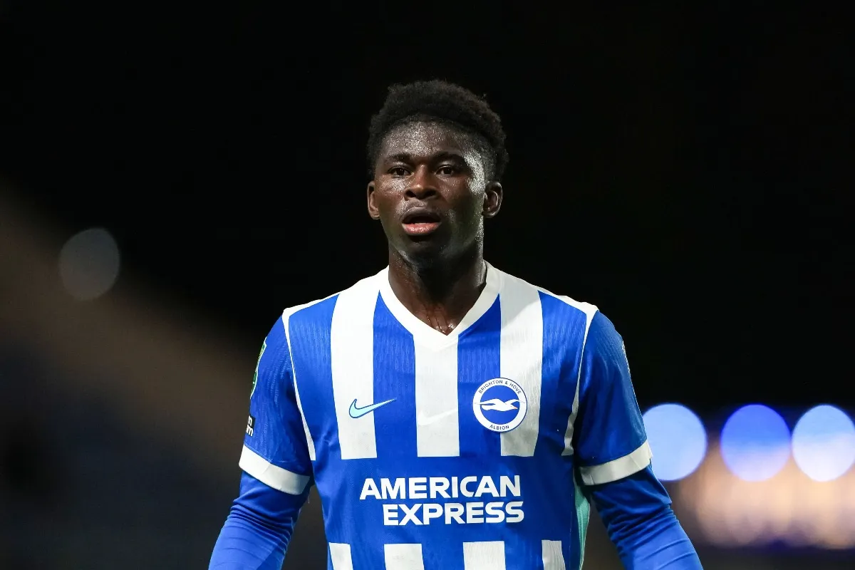 Dono do Brighton explica recusa ao Manchester United por venda de destaque do meio-campo