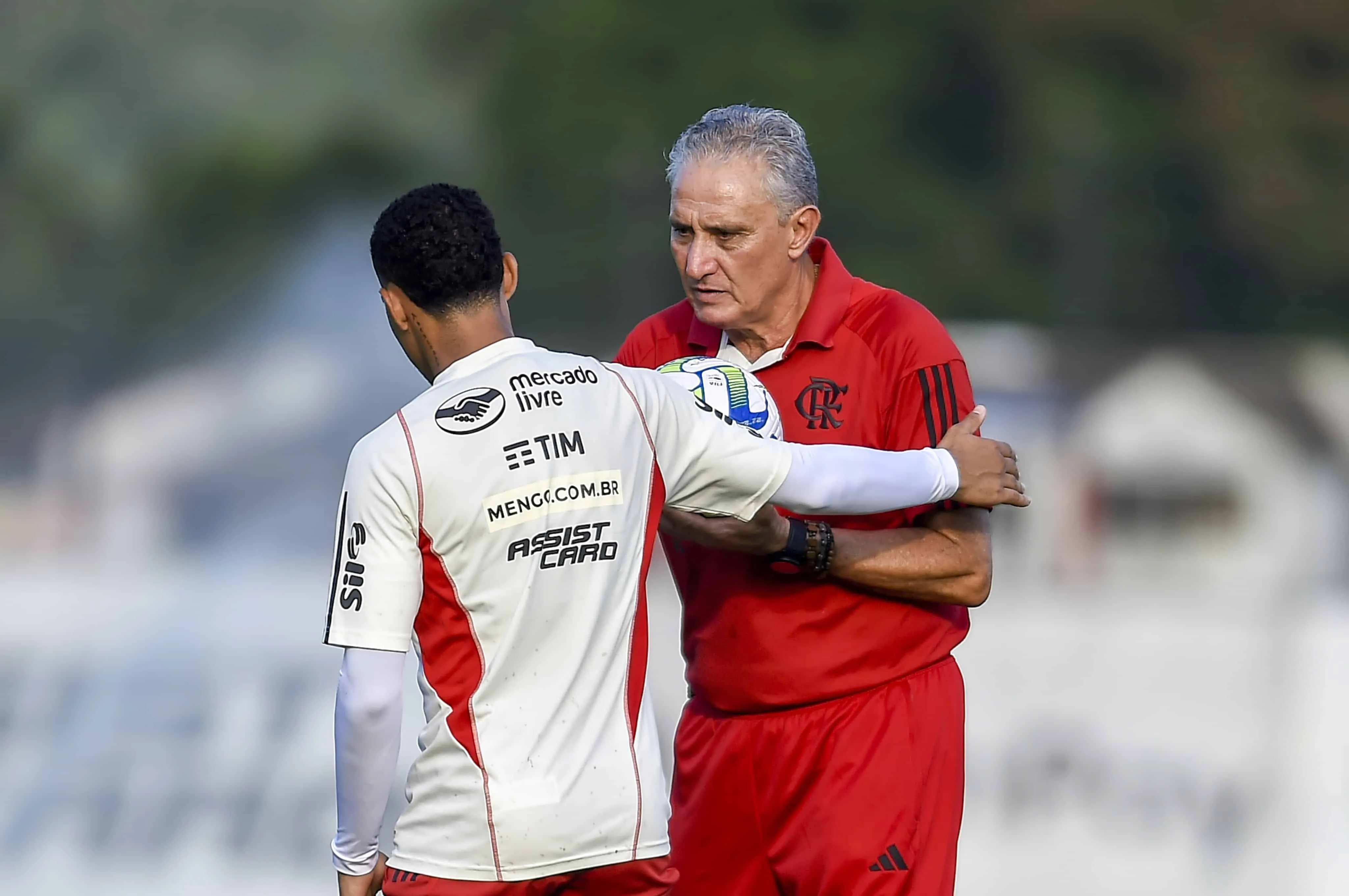Como fica a situa&ccedil;&atilde;o de Matheuzinho no Flamengo depois de empr&eacute;stimo frustrado ao Corinthians