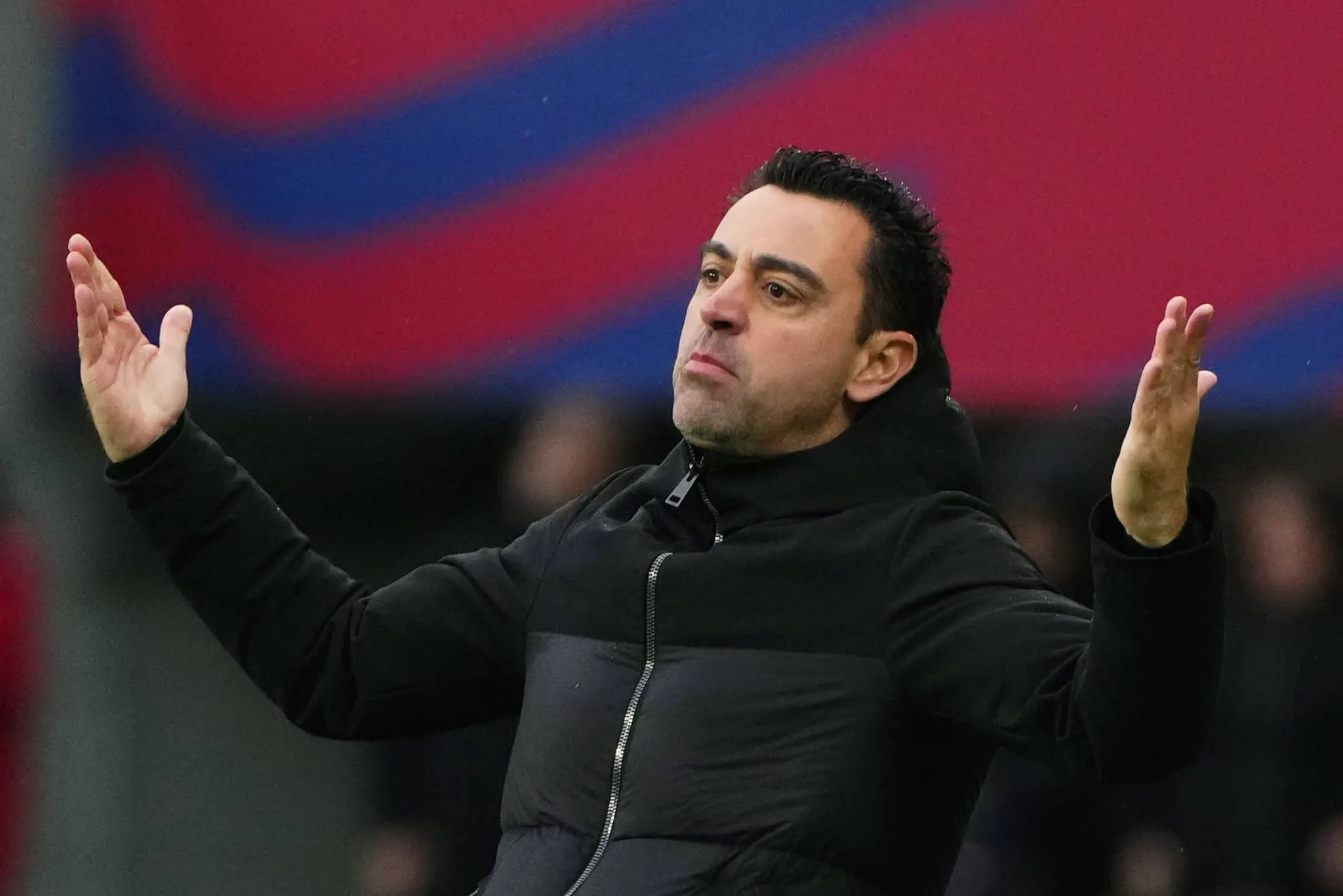 &lsquo;Nosso trabalho com les&otilde;es &eacute; impec&aacute;vel&rsquo;: mais uma vez Xavi parece fora da casinha no Barcelona