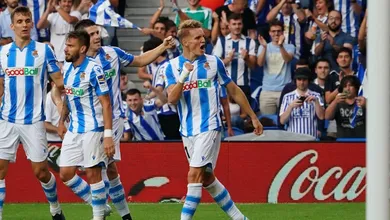 Uma caneta e, depois, uma tacada de sinuca: Odegaard deu uma linda assist&ecirc;ncia e segue sob os holofotes na Real Sociedad