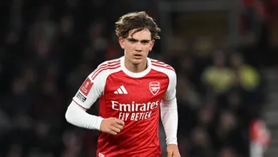 Wilshere: &lsquo;Dowman tem qualidade suficiente para ir para a Copa do Mundo. A Espanha o levaria&rsquo;