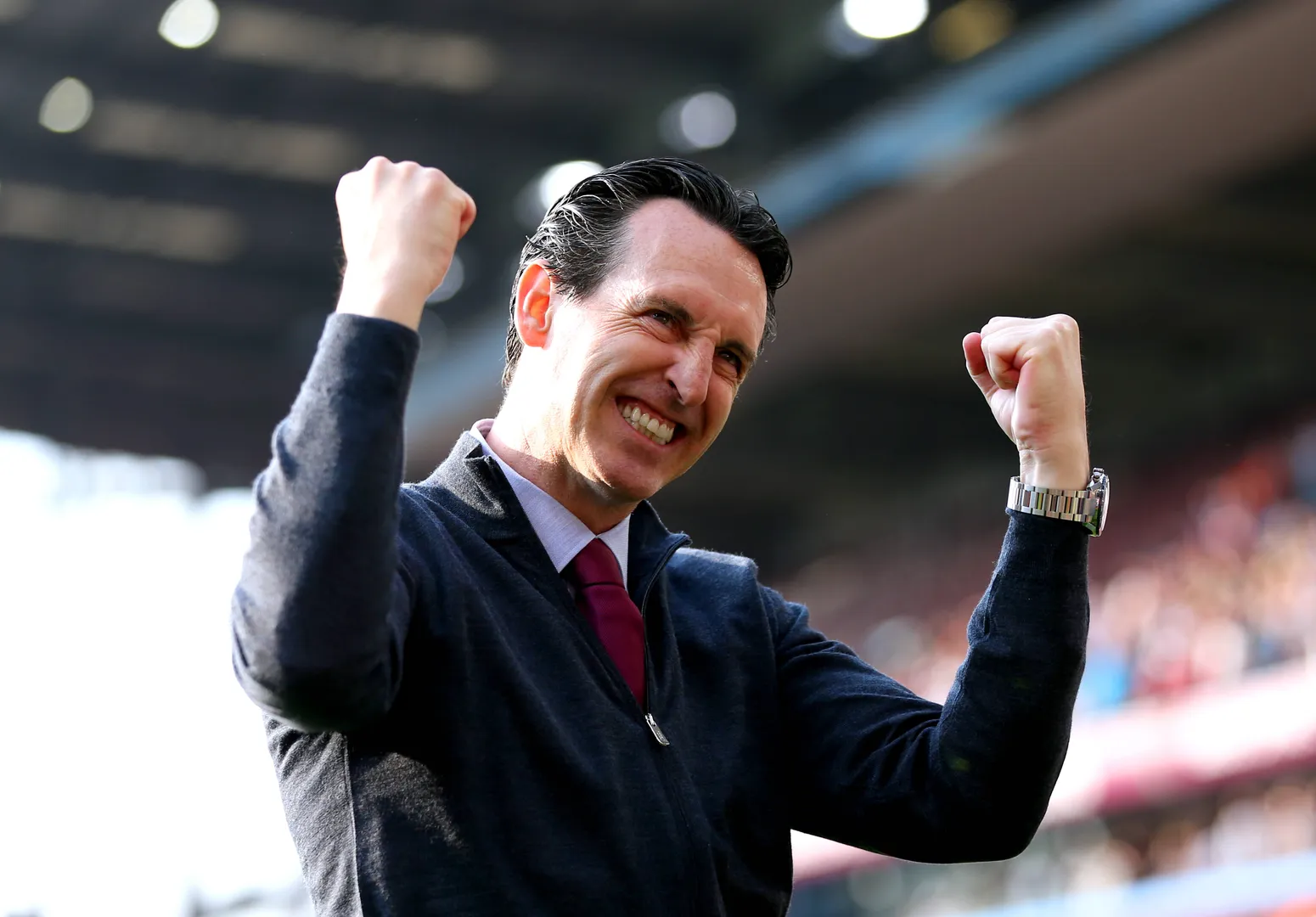 Unai Emery comemora ap&oacute;s jogo do Aston Villa