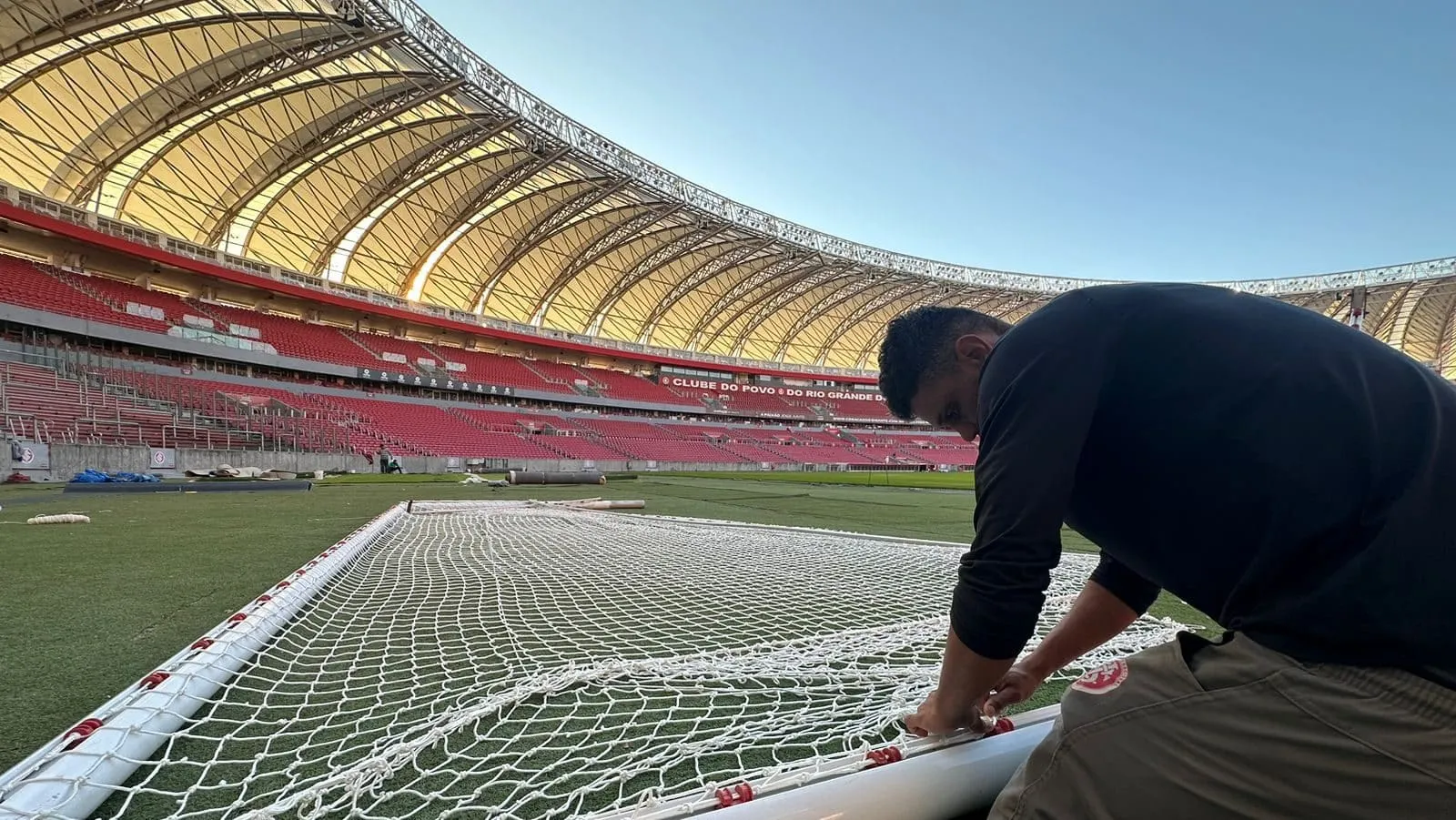 70 dias e uma enchente depois, Internacional volta a jogar no Beira-Rio