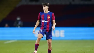 &lsquo;&Eacute; um prod&iacute;gio&rsquo;: Barcelona tem em m&atilde;os um projeto de zagueiro hist&oacute;rico