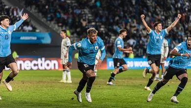 Uruguai faz La Plata virar Montevid&eacute;u e arranca vit&oacute;ria sobre a It&aacute;lia para ser campe&atilde;o mundial sub-20
