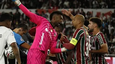 Arbitragem na Recopa revolta Fluminense, que v&ecirc; filme repetido com a LDU