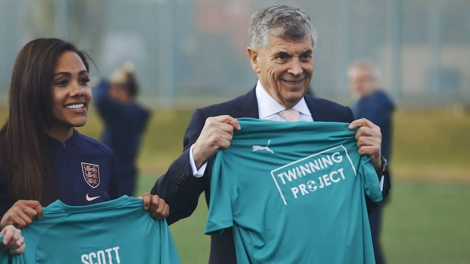 Dirigente que revolucionou futebol ingl&ecirc;s tem novo projeto: mudar o sistema carcer&aacute;rio atrav&eacute;s do esporte