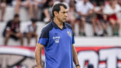 Carille promete classificar o Santos no Paulista e cabe ao torcedor comprar o confiante discurso do treinador