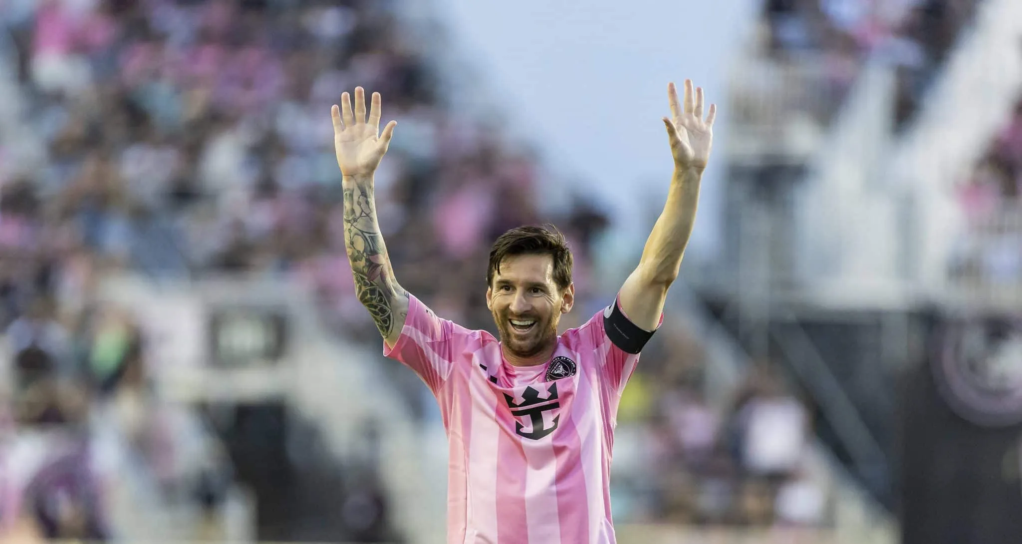 Messi volta aos velhos tempos para bater M&uuml;ller e fazer hist&oacute;ria na MLS