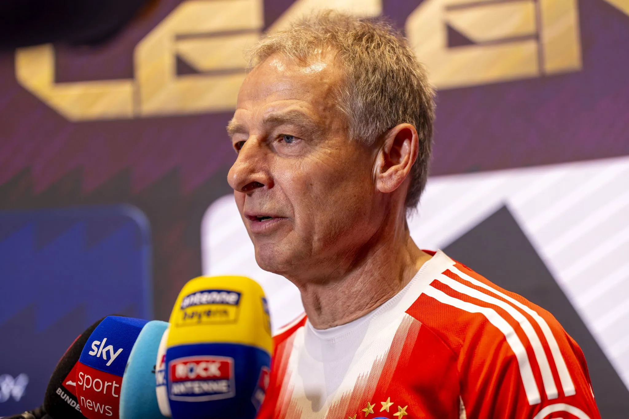 Klinsmann, ex-atacante alem&atilde;o