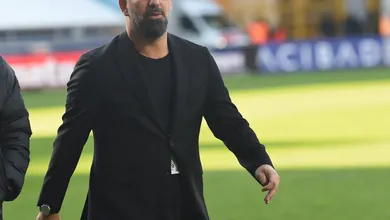 Inspirado em Simeone, ex-Barcelona faz sucesso como treinador e &eacute; sensa&ccedil;&atilde;o na Turquia
