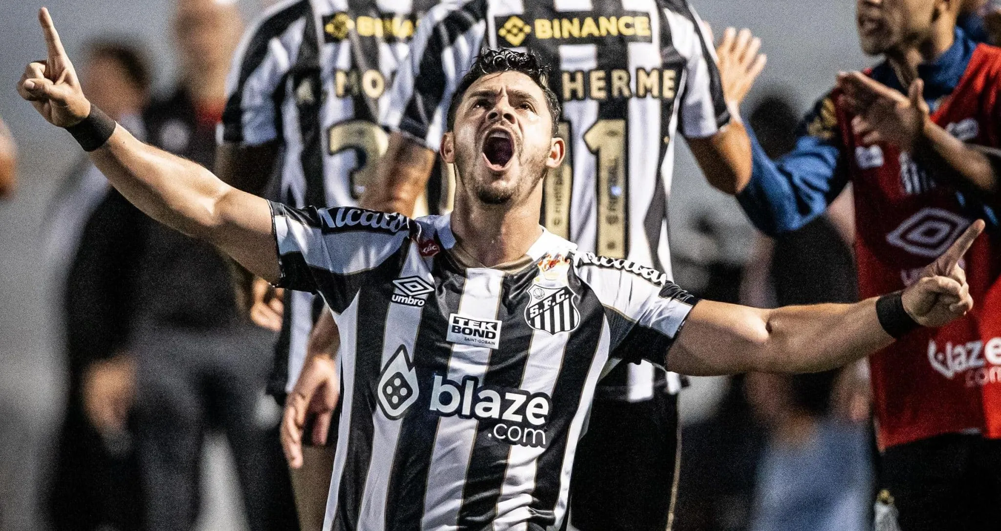 Letal no 1&ordm; tempo, Santos vence a Ponte Preta e volta &agrave; lideran&ccedil;a na S&eacute;rie B