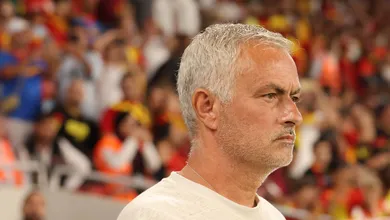 Mourinho se esquiva de conflito com acusado de crime: &lsquo;Tenho de me adaptar&rsquo;