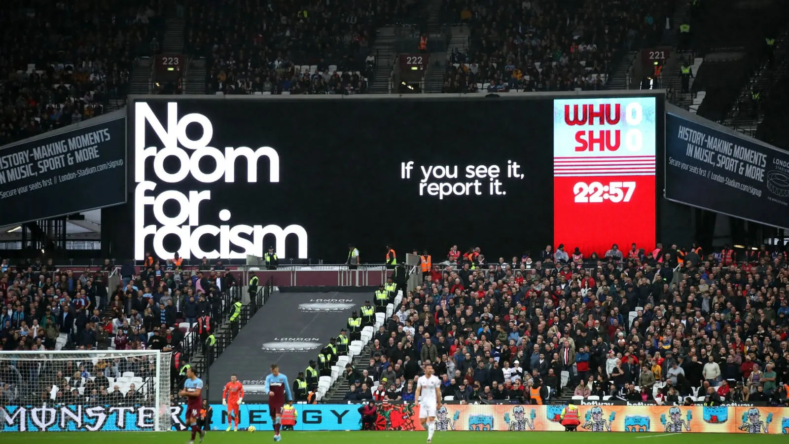 A Vice perguntou o que clubes de Premier League e Bundesliga fariam em epis&oacute;dios racistas como o de Marega