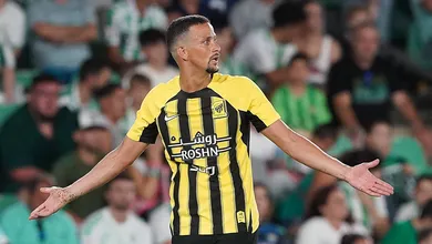 Oferecido a Corinthians e Palmeiras, brasileiro fecha com Olympique de Marseille