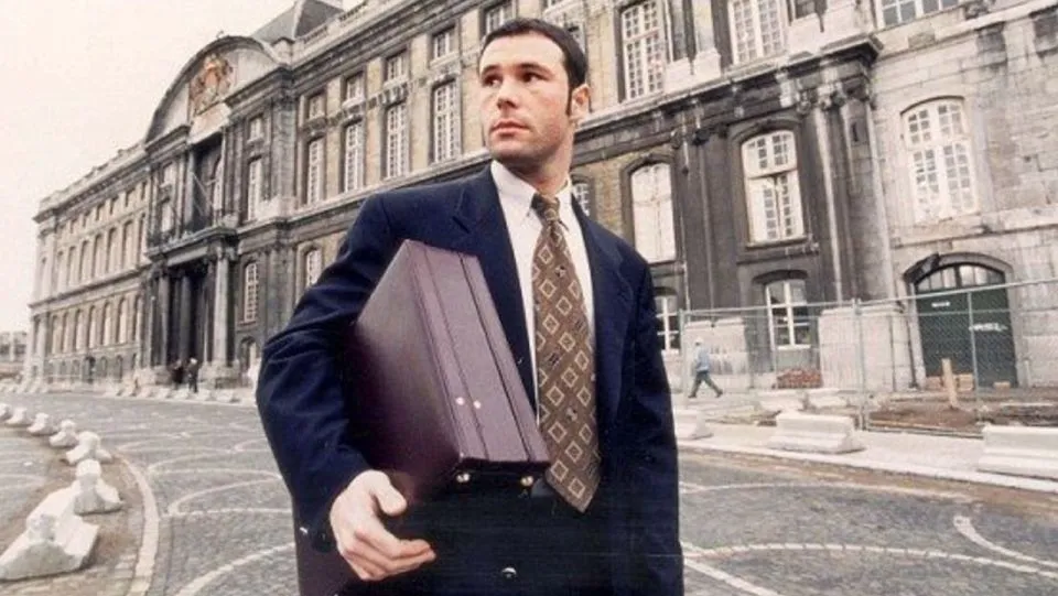 Dez consequ&ecirc;ncias (boas ou ruins) que transformaram o futebol ap&oacute;s a Lei Bosman