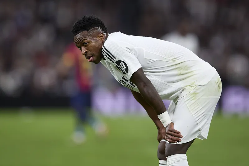 Vin&iacute;cius J&uacute;nior em a&ccedil;&atilde;o pelo Real Madrid 