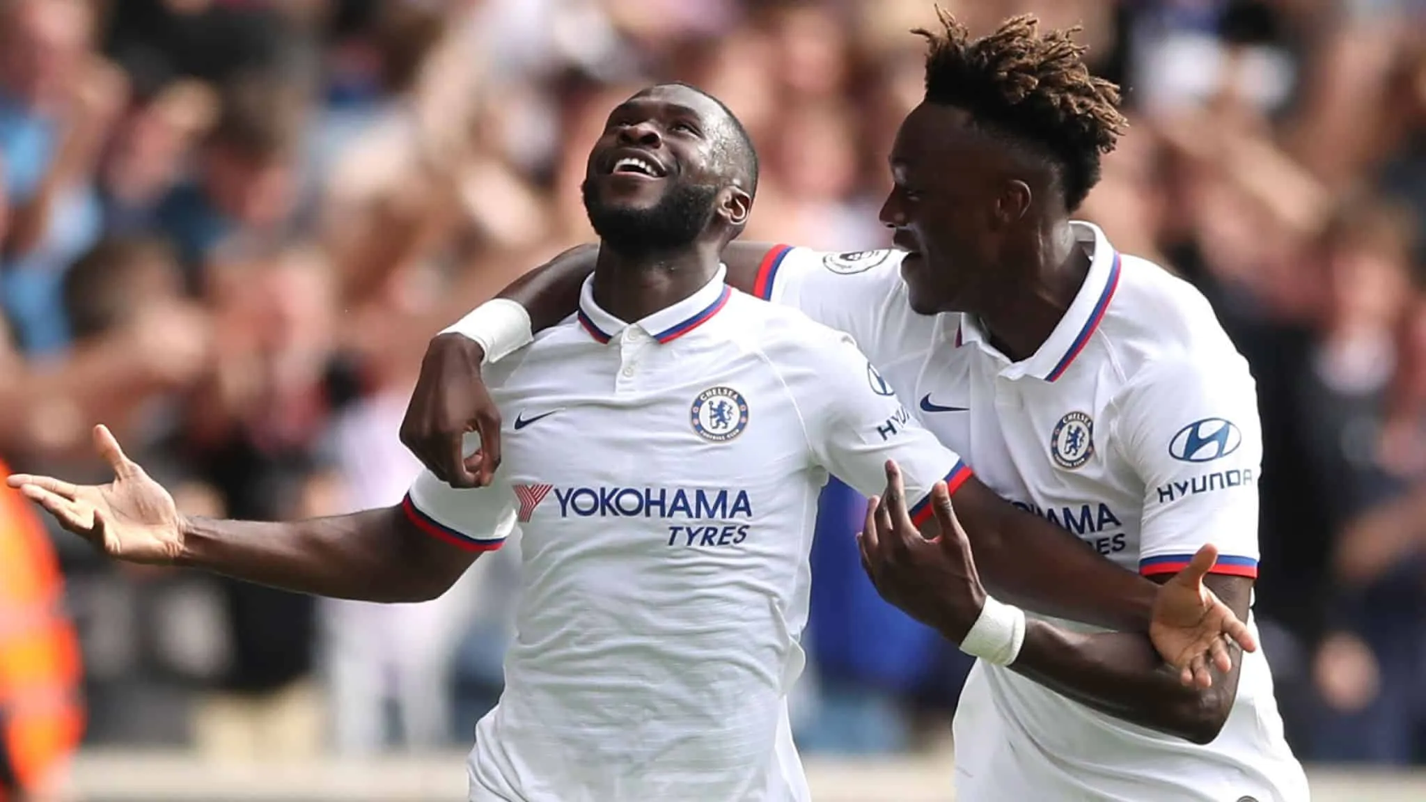 Cortejados por outras sele&ccedil;&otilde;es, Abraham e Tomori s&atilde;o as novidades na convoca&ccedil;&atilde;o da Inglaterra