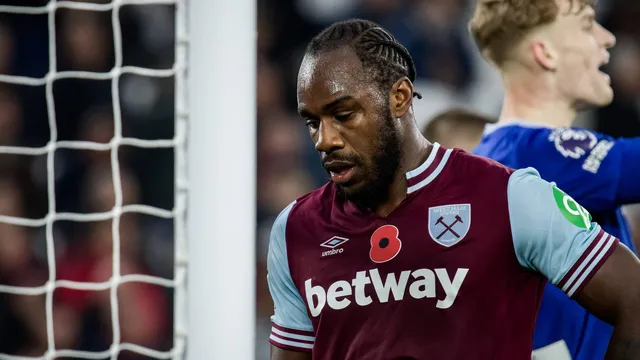 &lsquo;Percebi o qu&atilde;o perto estive da morte&rsquo;: Ex-atacante da Premier League relembra acidente