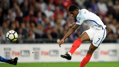 Antes de Inglaterra x Brasil, Rashford revela sua idolatria por Ronaldo: &ldquo;Via seus v&iacute;deos e tentava copi&aacute;-lo&rdquo;