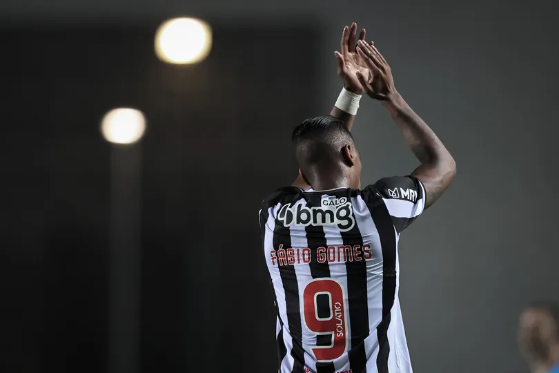 F&aacute;bio Gomes celebra gol pelo Atl&eacute;tico
