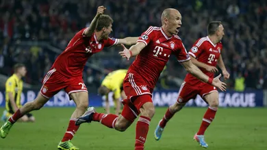 Campe&otilde;es, jogadores e t&eacute;cnico do Bayern mostram al&iacute;vio