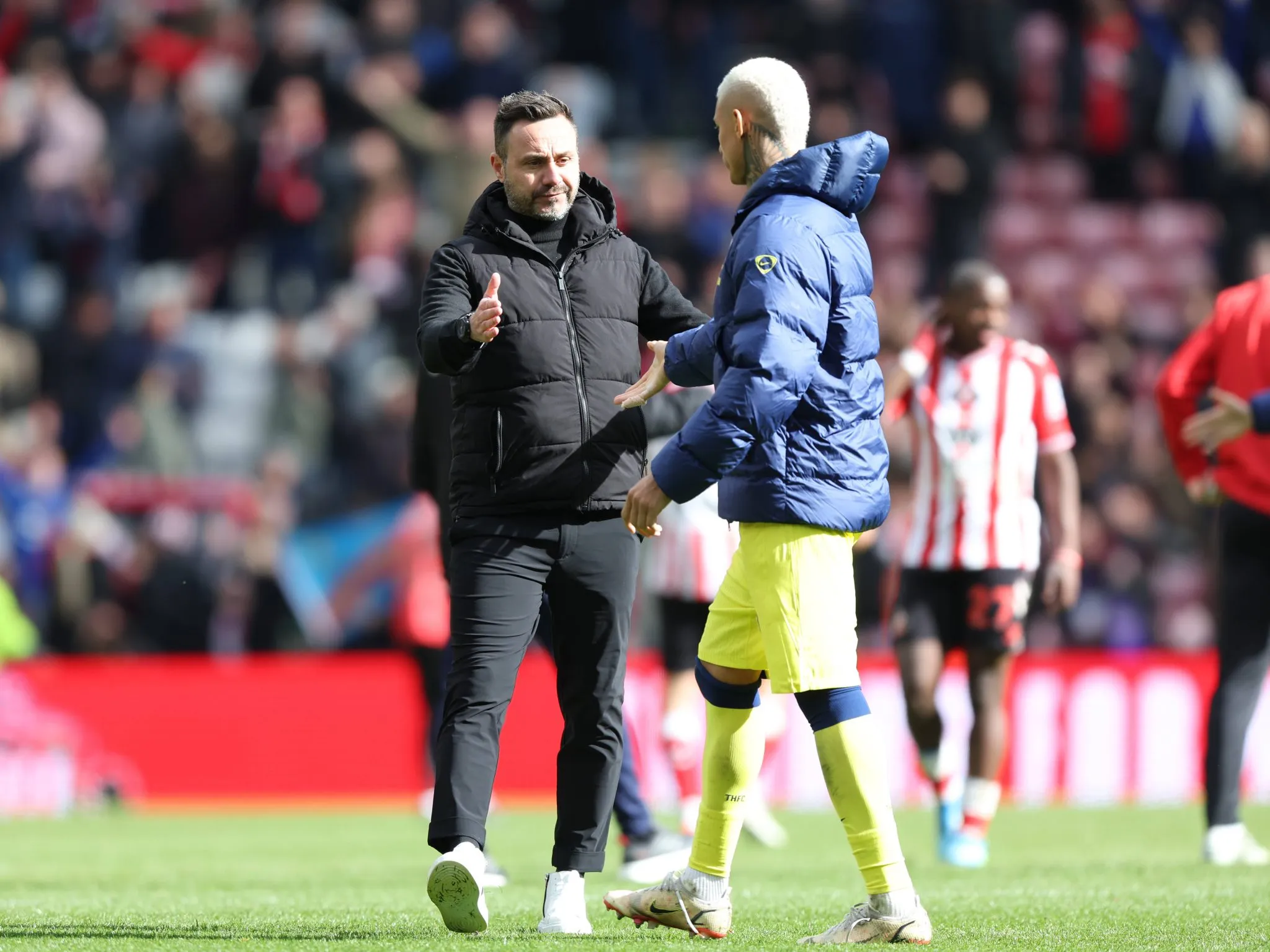 De Zerbi e Richarlison ap&oacute;s jogo do Tottenham