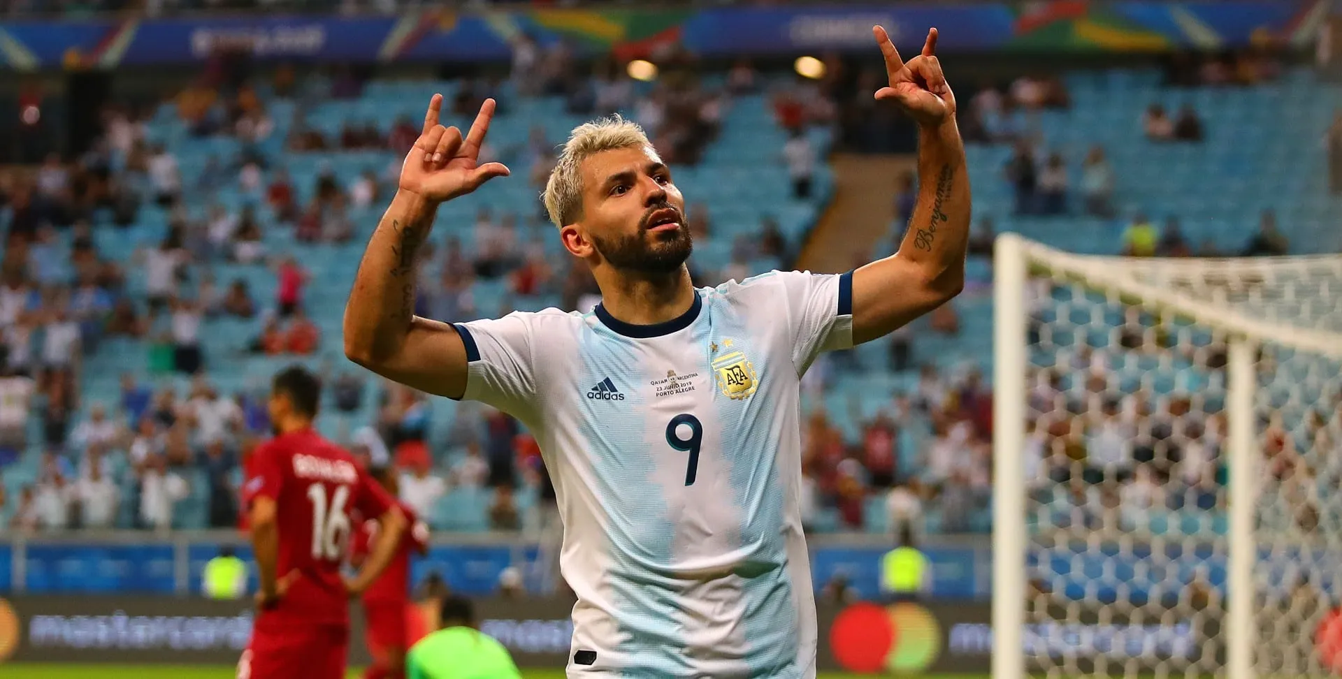 A Argentina brincou com o perigo, mas conseguiu matar o jogo e sobrevive na Copa Am&eacute;rica