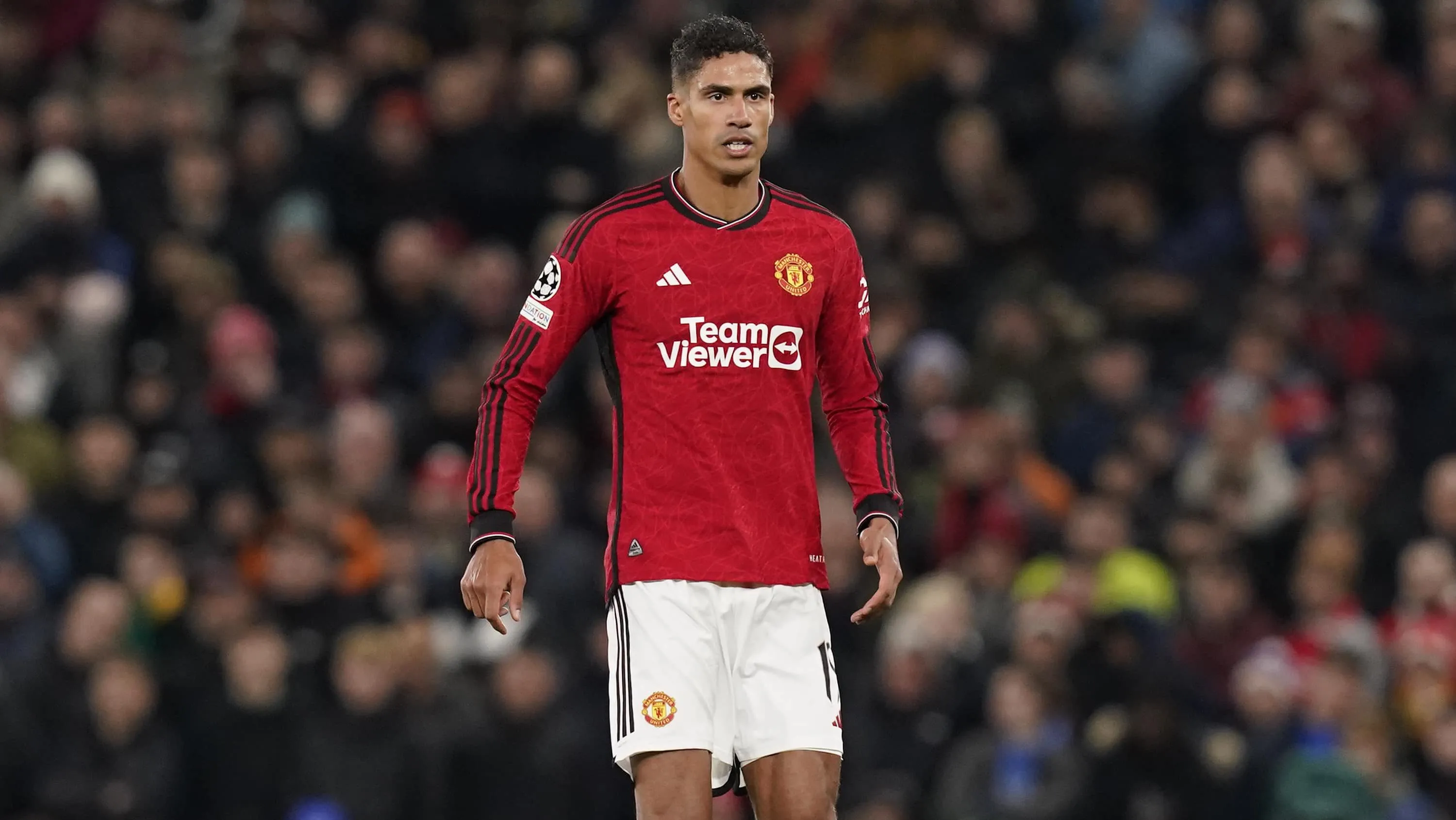 Surpresa! Contrato de Varane com Manchester United &eacute; um ano menor que o esperado