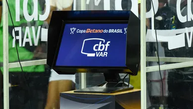 &Aacute;rbitro acusado de ofender Corinthians &eacute; escalado para a semifinal na Neo Qu&iacute;mica Arena