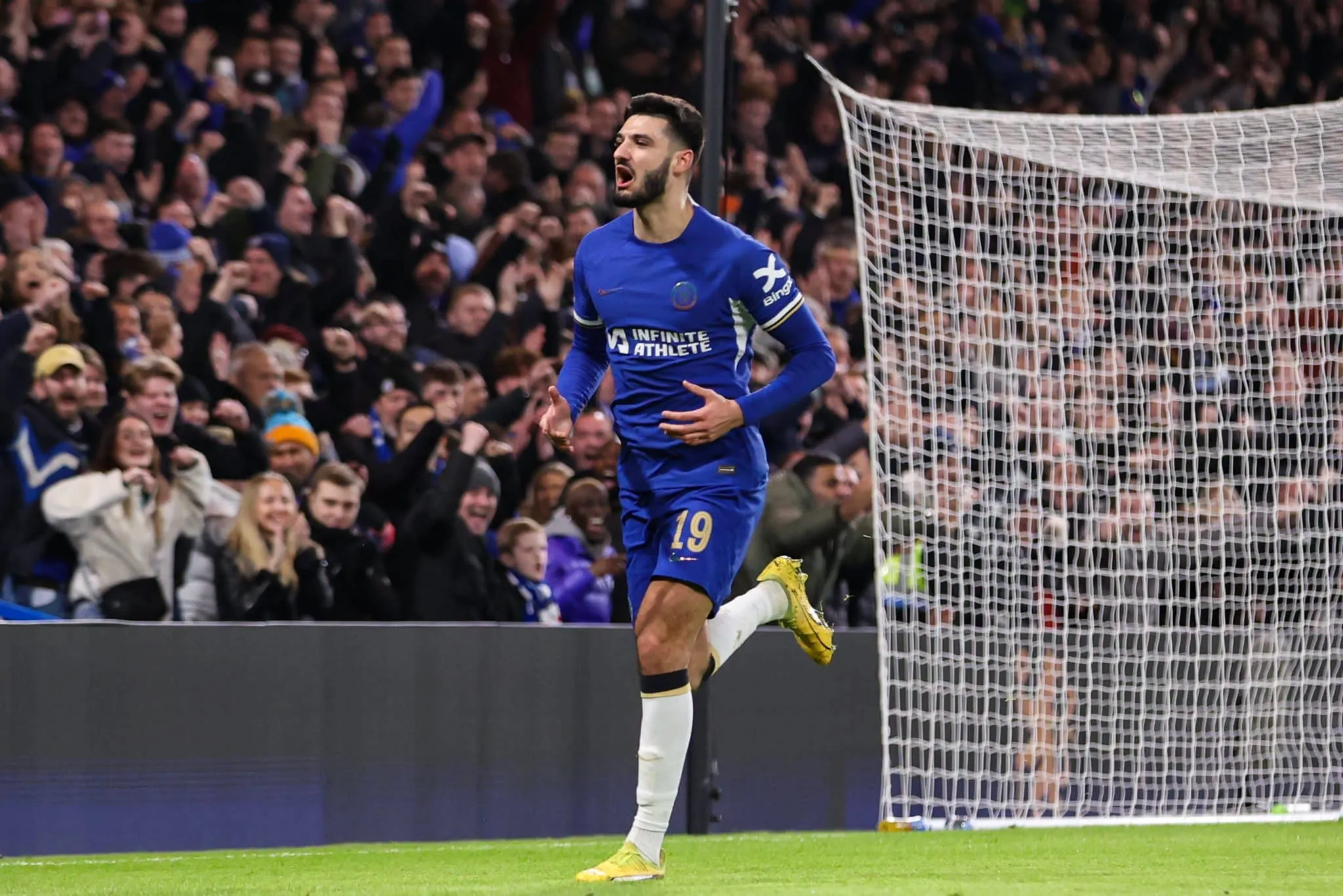 Broja, meio desprezado pela torcida do Chelsea, pode ter novo clube na Inglaterra (e em Londres)