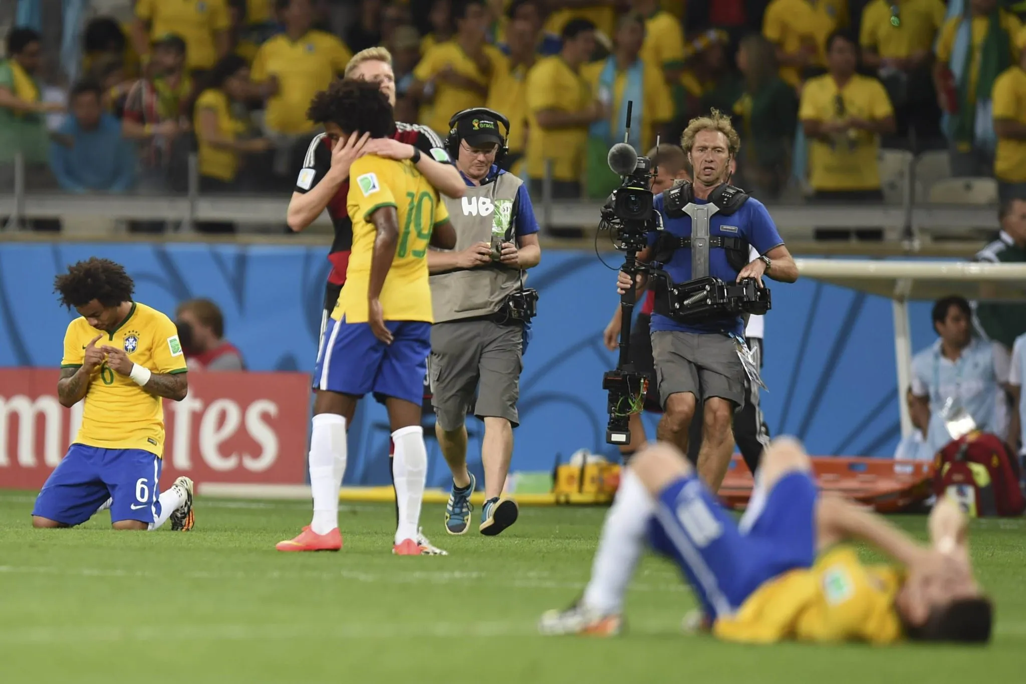 Jogadores do Brasil desolados com goleada humilhante para a Alemanha em 2014