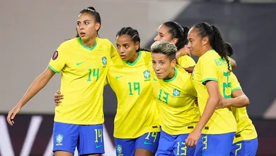 Testes de Arthur Elias funcionam, Brasil domina Panam&aacute; e termina l&iacute;der do grupo na Copa Ouro Feminina