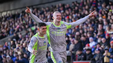 Palace cai em armadilha e v&ecirc; dupla Haaland-Foden salvar City de jogo pouco inspirado