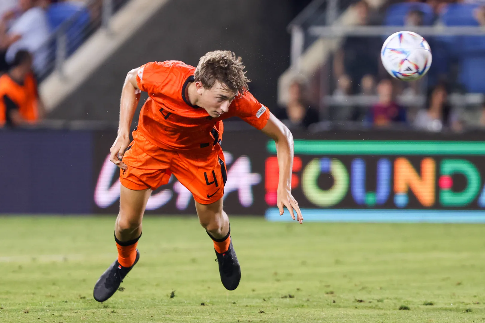 Huijsen chegou a vestir a camisa da Holanda nas divis&otilde;es inferiores Foto: (Imago)