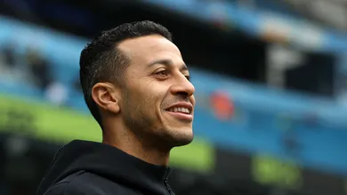 Aos 33 anos, Thiago Alc&acirc;ntara decide seu futuro de maneira surpreendente