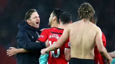 Southampton renasce com uma vit&oacute;ria retumbante, para quebrar a invencibilidade do Arsenal
