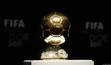 Se a Bola de Ouro volta aos jornalistas, Sneijder e Rib&eacute;ry n&atilde;o merecem algum reconhecimento?