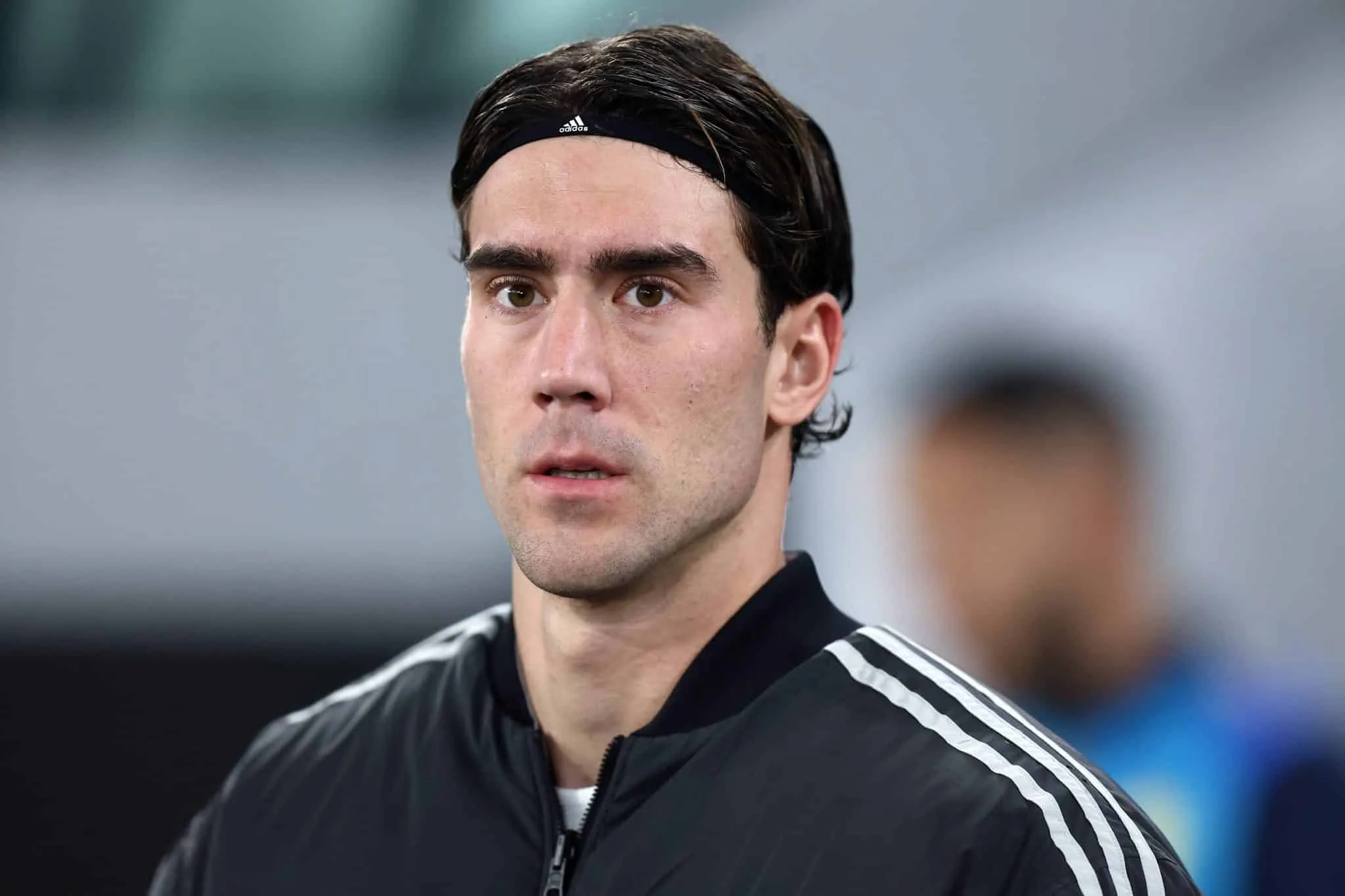 Vlahović pode sair da Juventus? Entenda diverg&ecirc;ncia contratual