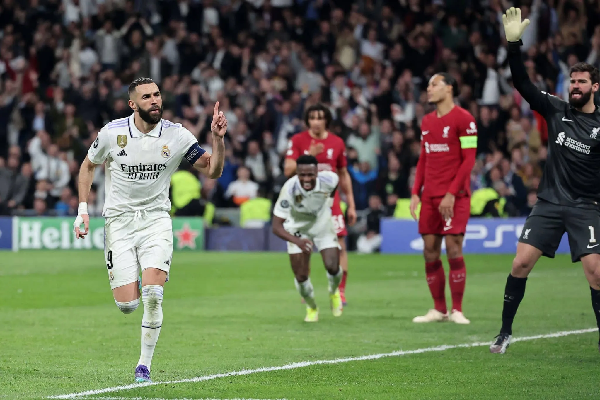 O Real Madrid n&atilde;o relaxou e, com alto n&iacute;vel de concentra&ccedil;&atilde;o, ratificou a classifica&ccedil;&atilde;o com outra vit&oacute;ria sobre o Liverpool