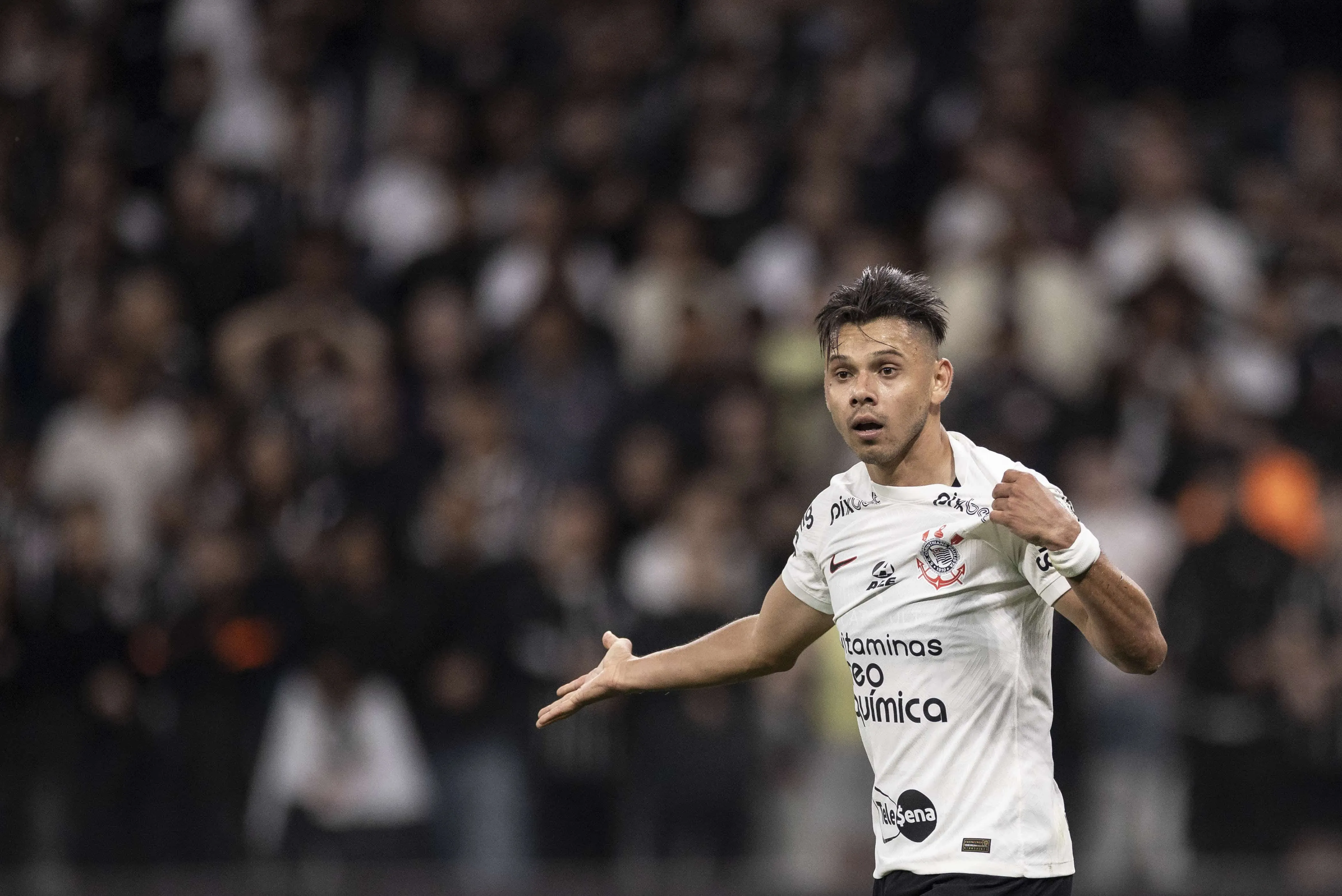 Corinthians flertou com a zona de rebaixamento no Brasileir&atilde;o e se salvou por &lsquo;carta na manga&rsquo; de Mano Menezes
