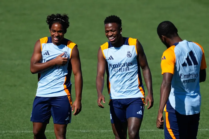 Foto: (Imago) - Endrick e Vinicius Jr, do Real Madrid