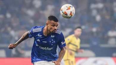 Ap&oacute;s classifica&ccedil;&atilde;o, Z&eacute; Ivaldo pede desculpa &agrave; torcida do Cruzeiro: &lsquo;Partida de m&hellip;&rsquo;