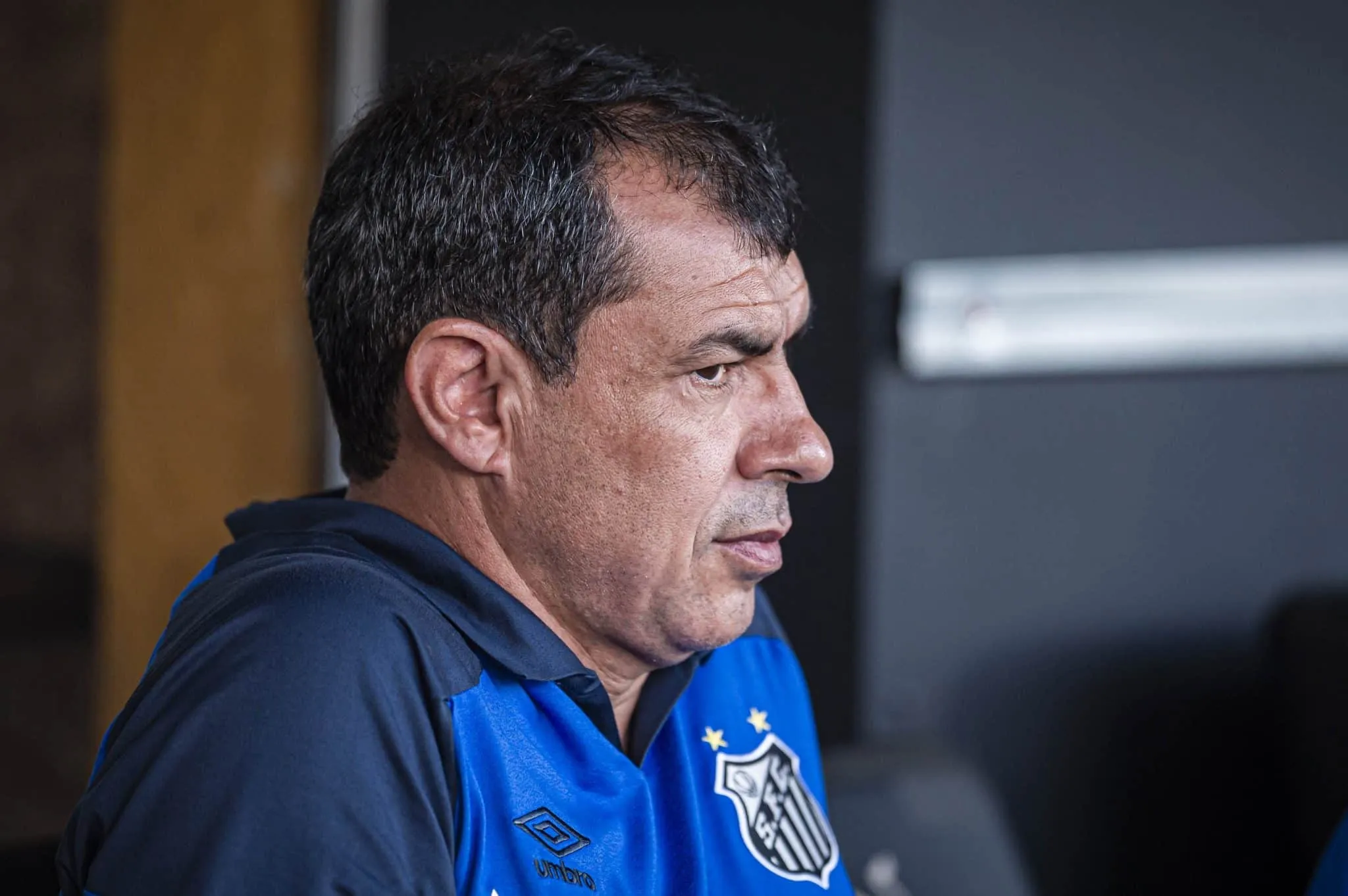 Santos busca cria de Carille no Corinthians para ser principal refor&ccedil;o na S&eacute;rie B