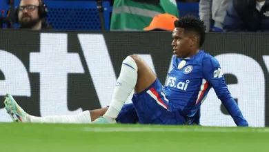 Est&ecirc;v&atilde;o sofre nova les&atilde;o e sequ&ecirc;ncia de problemas acende alerta no Chelsea e na Sele&ccedil;&atilde;o