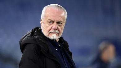 A tr&aacute;gica (e c&ocirc;mica) coletiva de Aurelio De Laurentiis, que se embananou todo e criou pol&ecirc;micas desnecess&aacute;rias